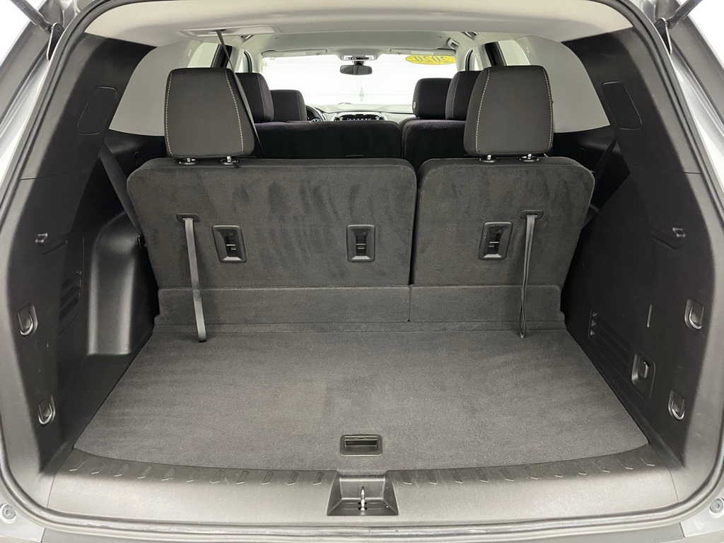 2020 Chevrolet Traverse LS photo 30