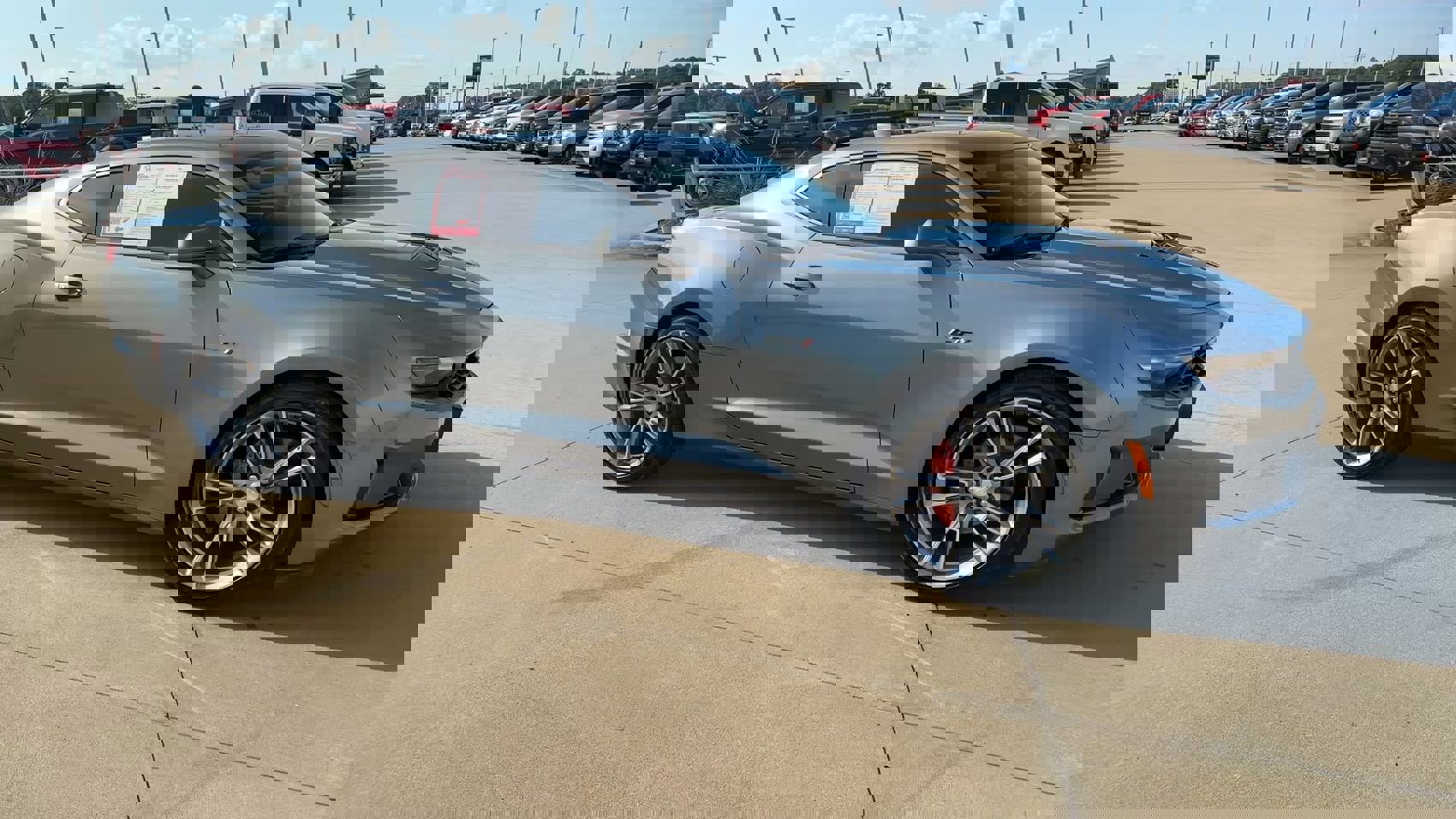 2020 Chevrolet Camaro LT1 photo 9