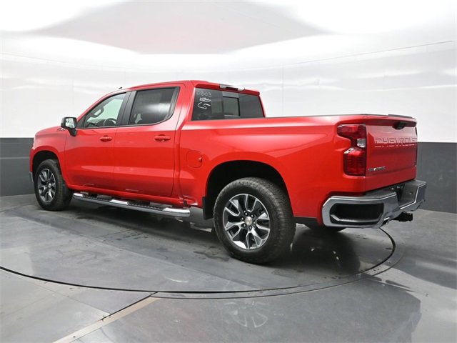 2026 Chevrolet Silverado LT photo 3
