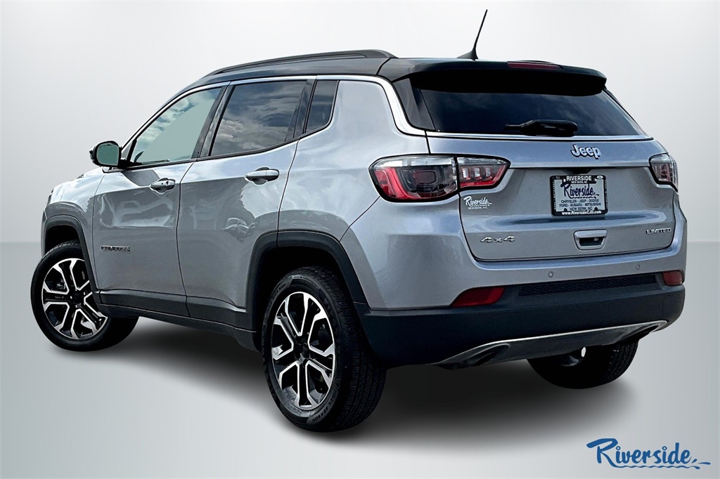 2023 Jeep Compass Limited photo 4