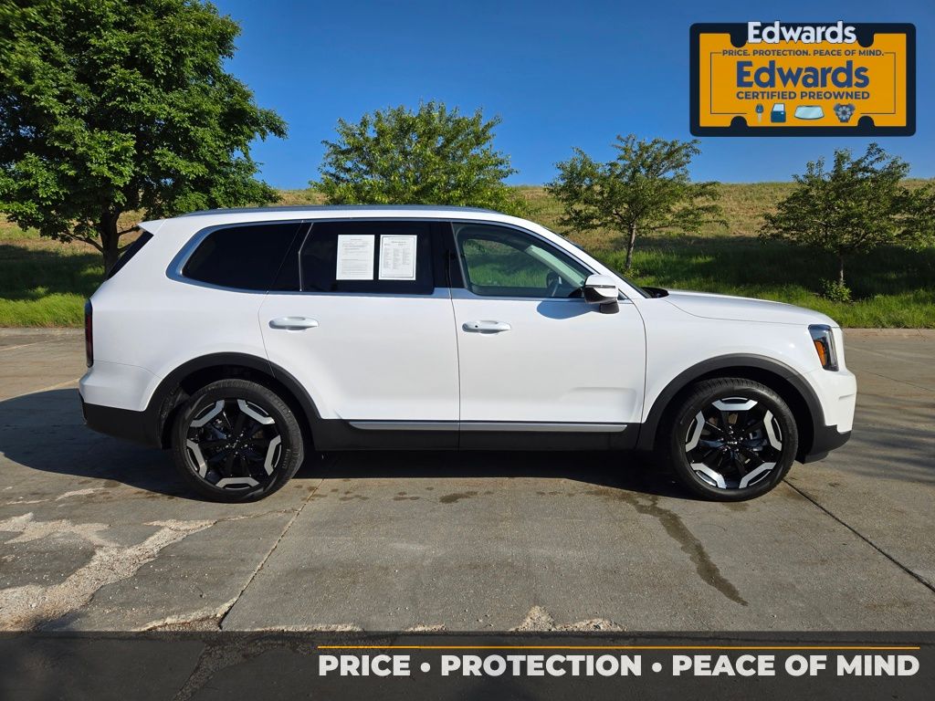 2025 Kia Telluride EX photo 2