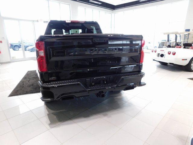 2026 Chevrolet Silverado 1500 High Country photo 3