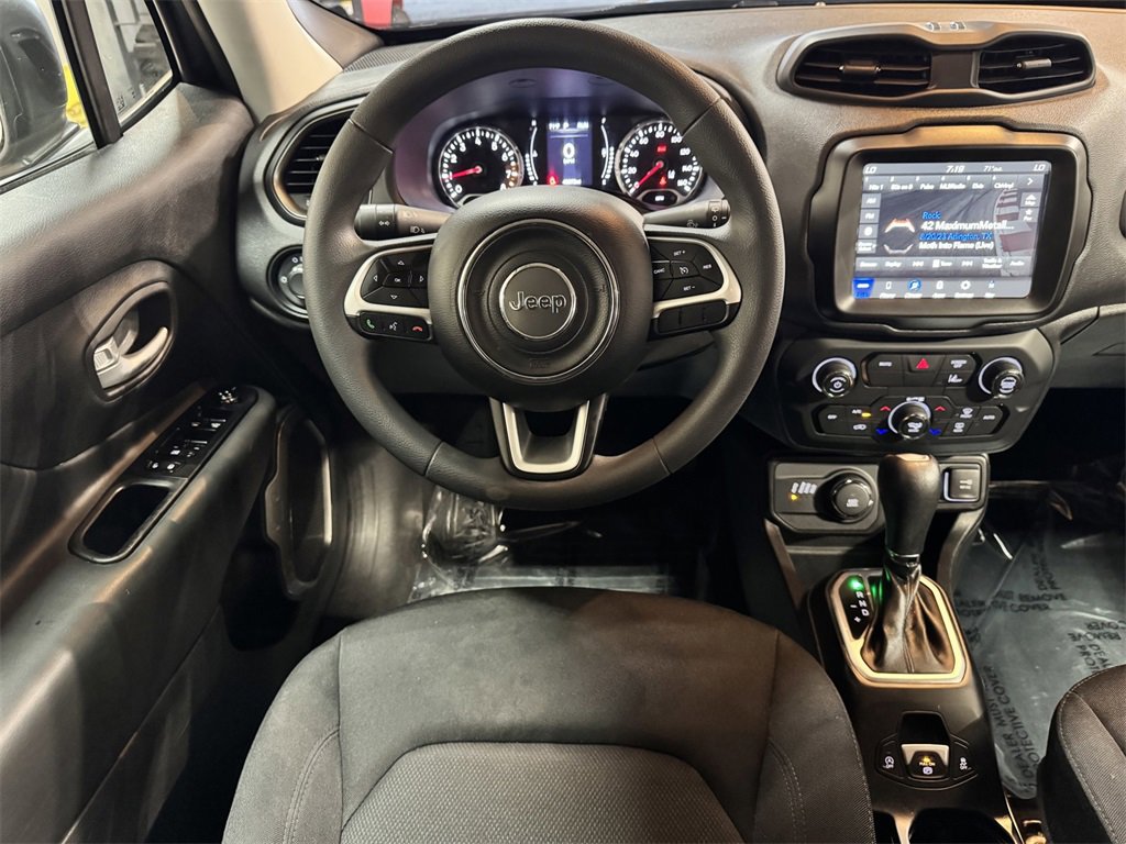 2023 Jeep Renegade Latitude Upland photo 30