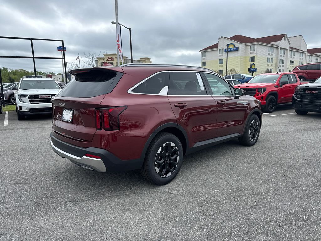 2025 Kia Sorento S photo 3