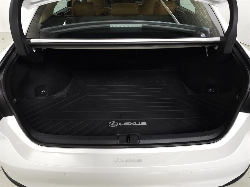 2025 Lexus ES Luxury photo 7