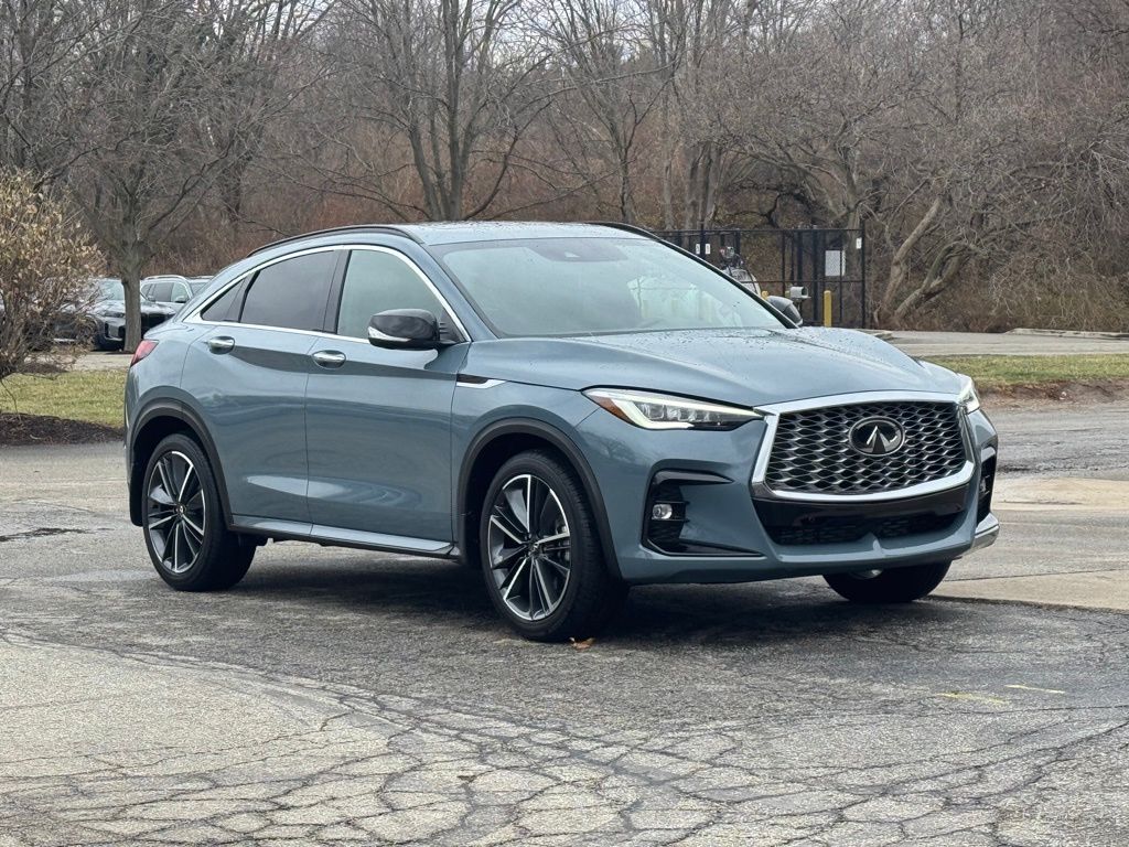 2025 INFINITI QX55 Essential's photo