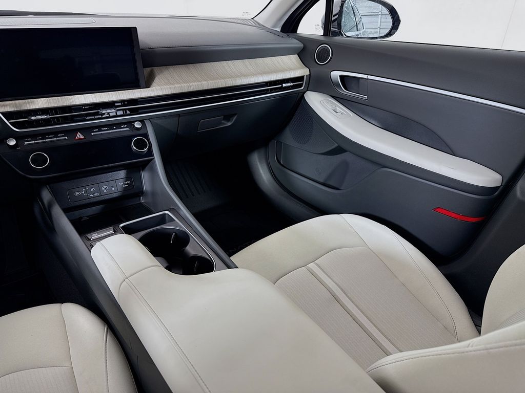 2025 Hyundai Sonata Hybrid SEL photo 21