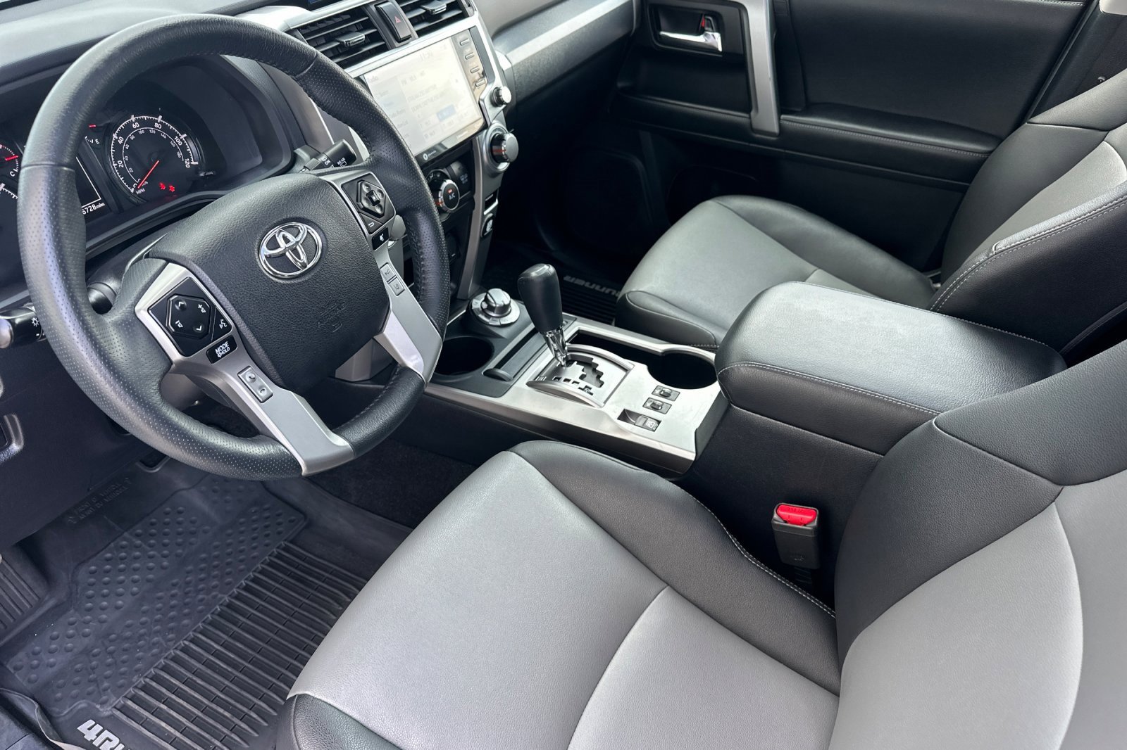 2020 Toyota 4Runner SR5 Premium photo 10
