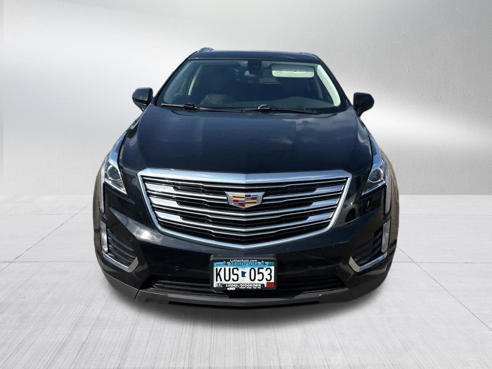 2019 Cadillac XT5 Luxury photo 2