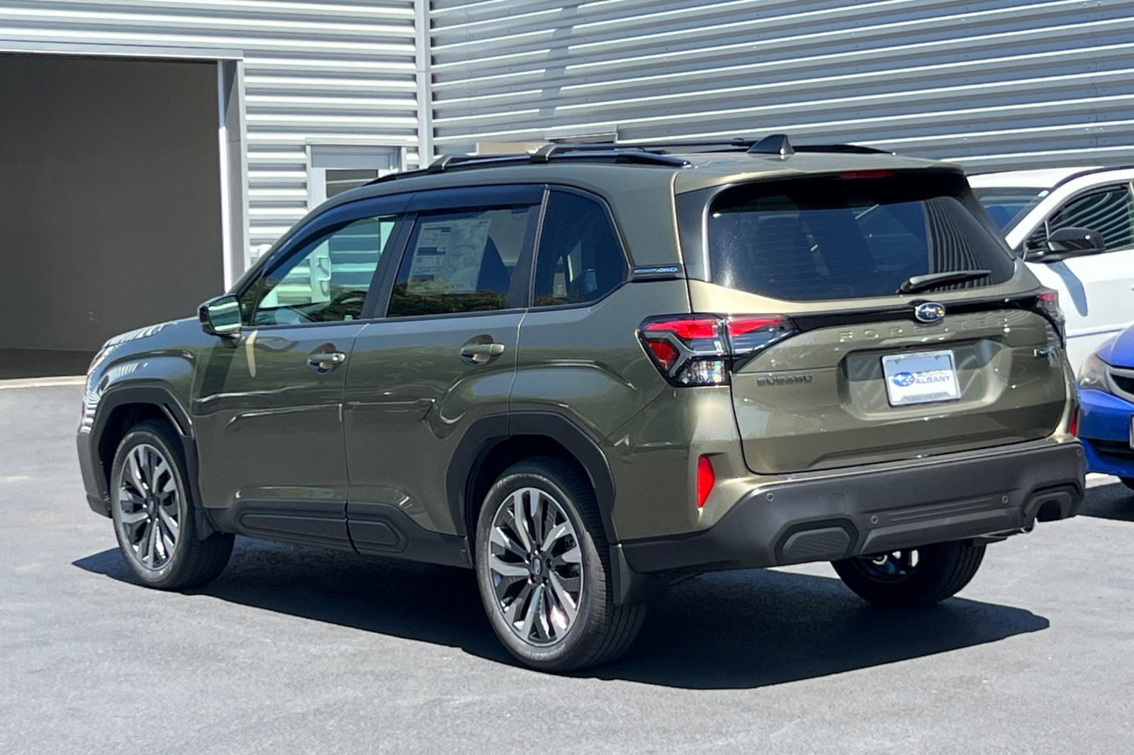2025 Subaru Forester Touring photo 6