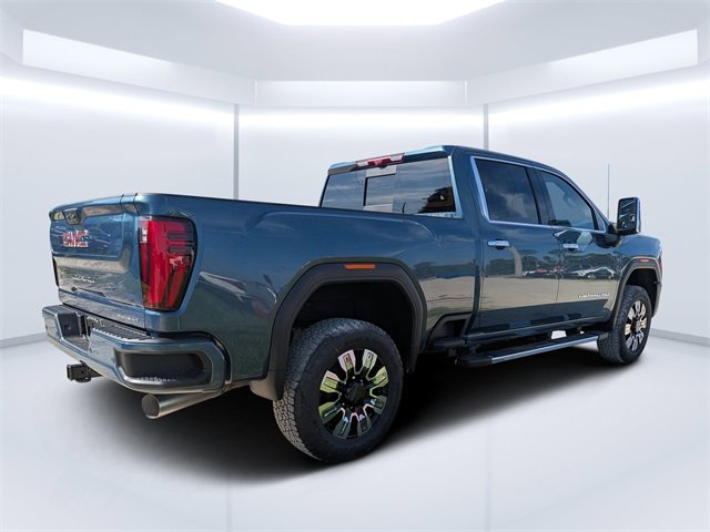 2025 Gmc Sierra 3500 HD Denali photo 3