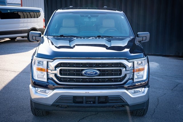 2022 Ford F-150 XLT photo 2