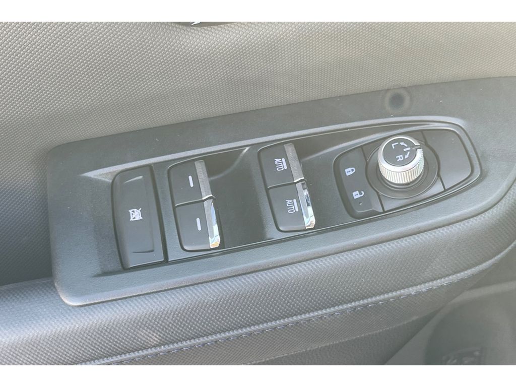 2025 Subaru Forester Limited photo 12
