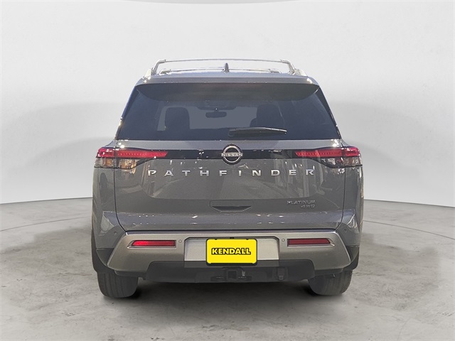 2025 Nissan Pathfinder Platinum photo 3