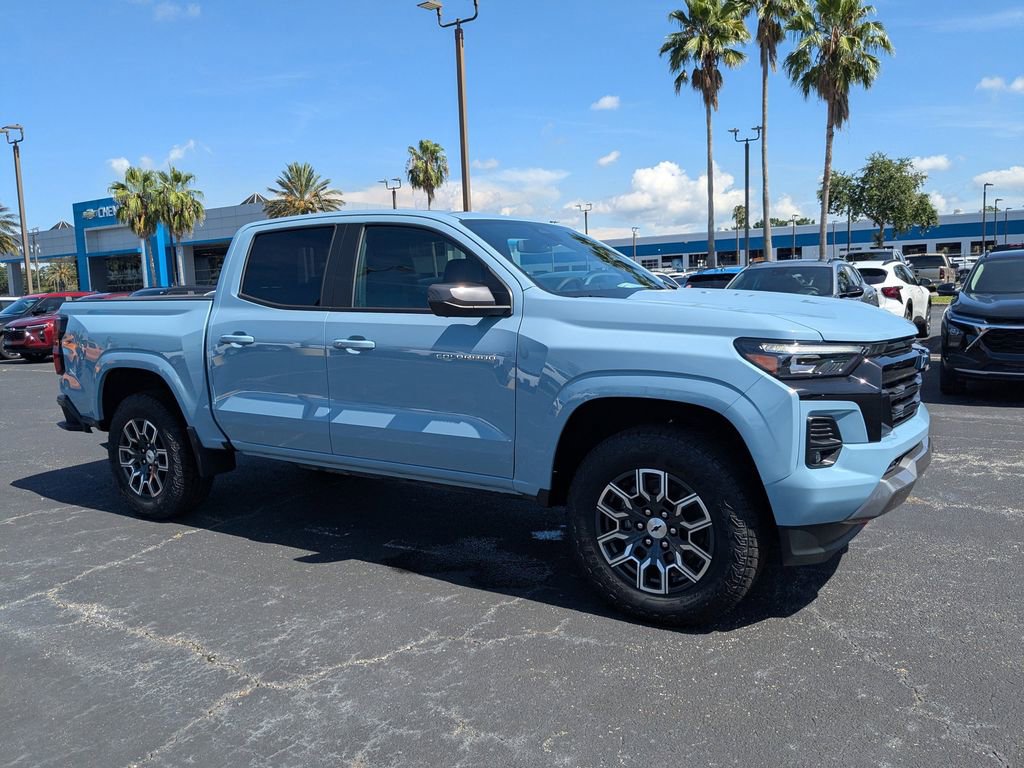 2025 Chevrolet Colorado Z71 photo 2