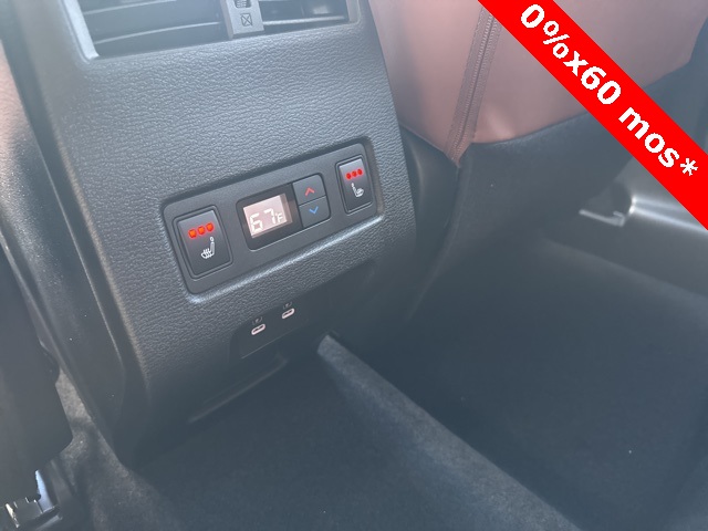 2025 Mitsubishi Outlander SEL photo 27