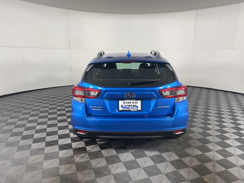2023 Subaru Impreza Premium photo 4