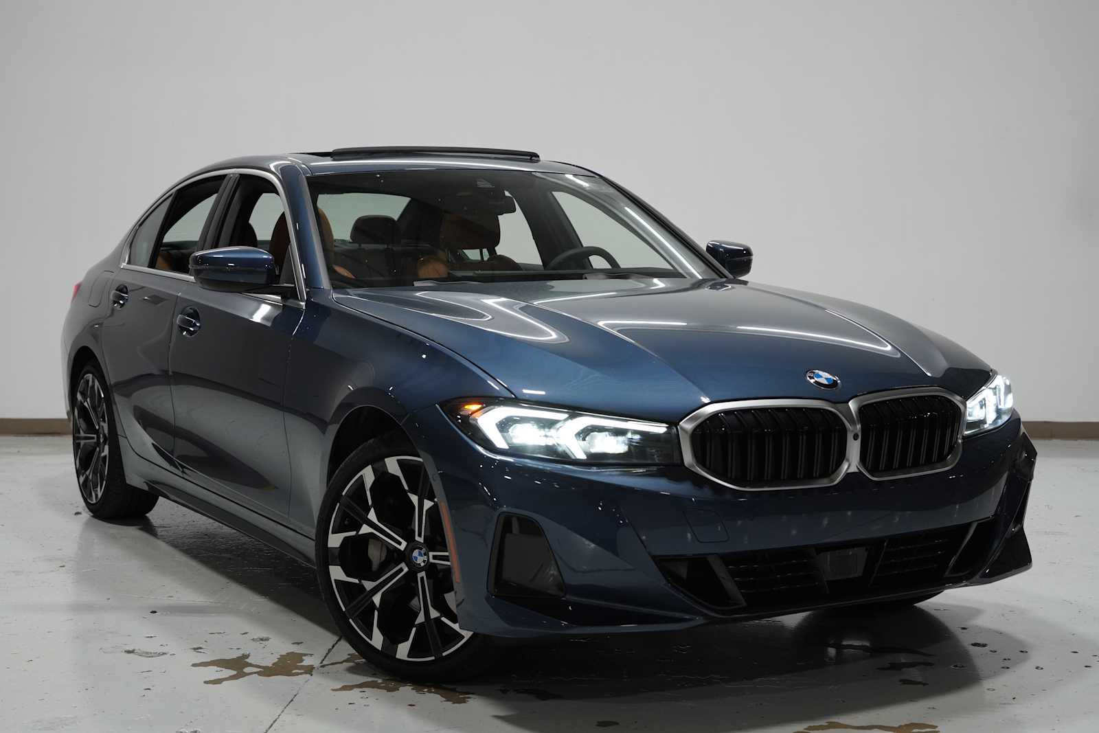 2025 Bmw 330i photo 3