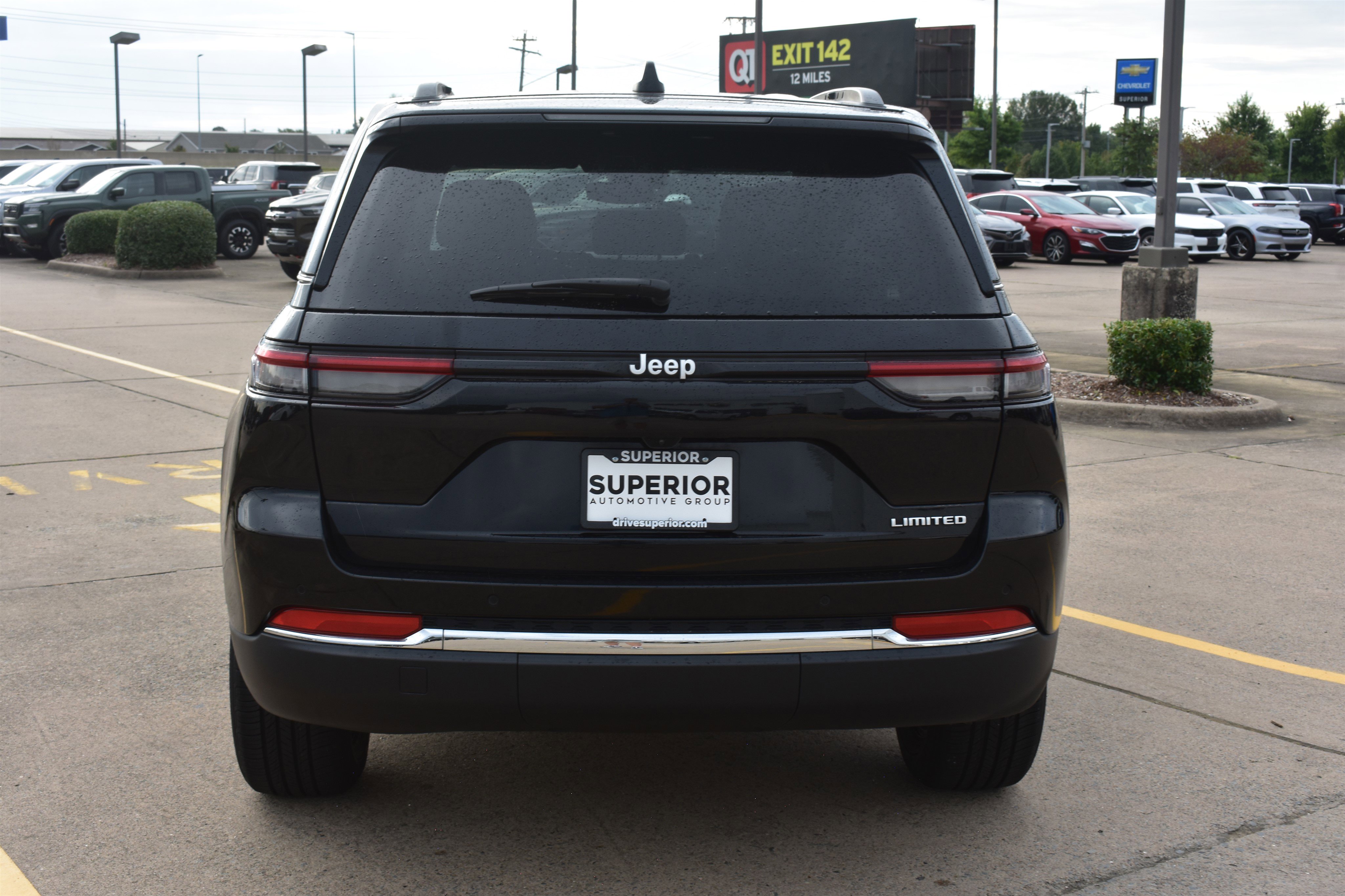 2024 Jeep Grand Cherokee Limited photo 3