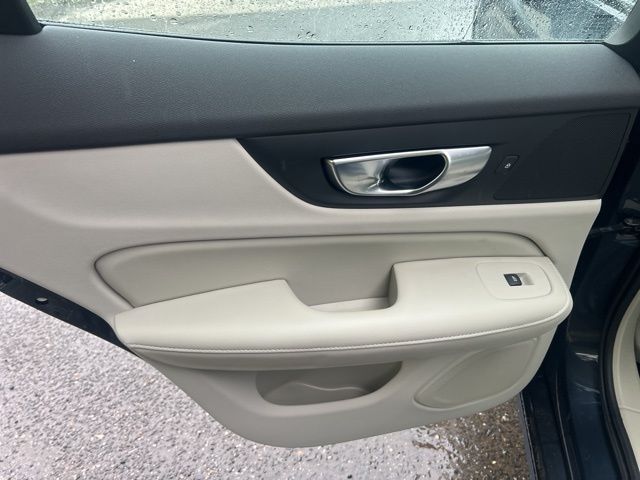 2024 Volvo S60 B5 Core photo 21