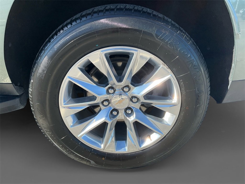 2023 Chevrolet Suburban Premier photo 8