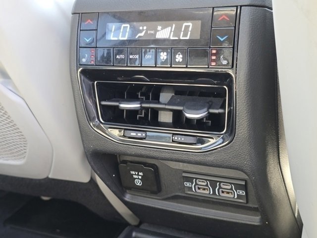 2021 Jeep Grand Cherokee Overland photo 29