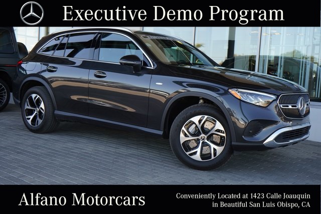 2025 Mercedes-Benz GLC Base's photo