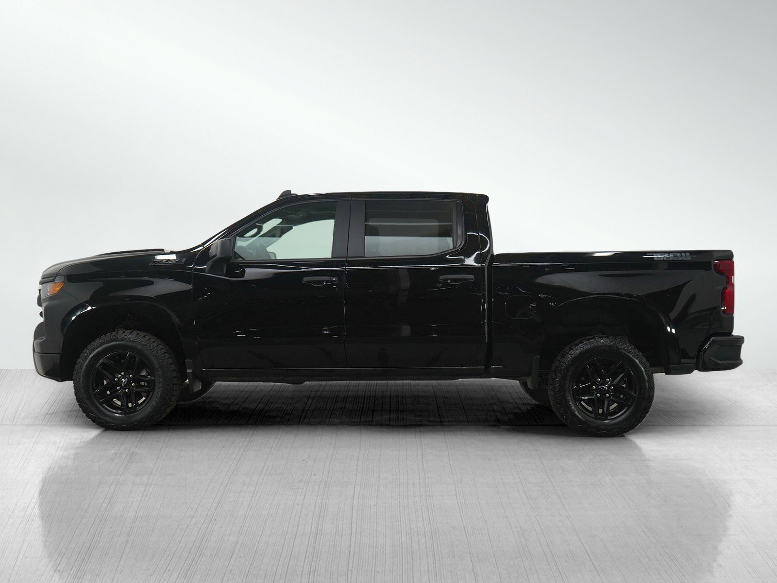 Used 2024 Chevrolet Silverado 1500 Custom with VIN 3GCUDCED4RG462184 for sale in White Bear Lake, Minnesota