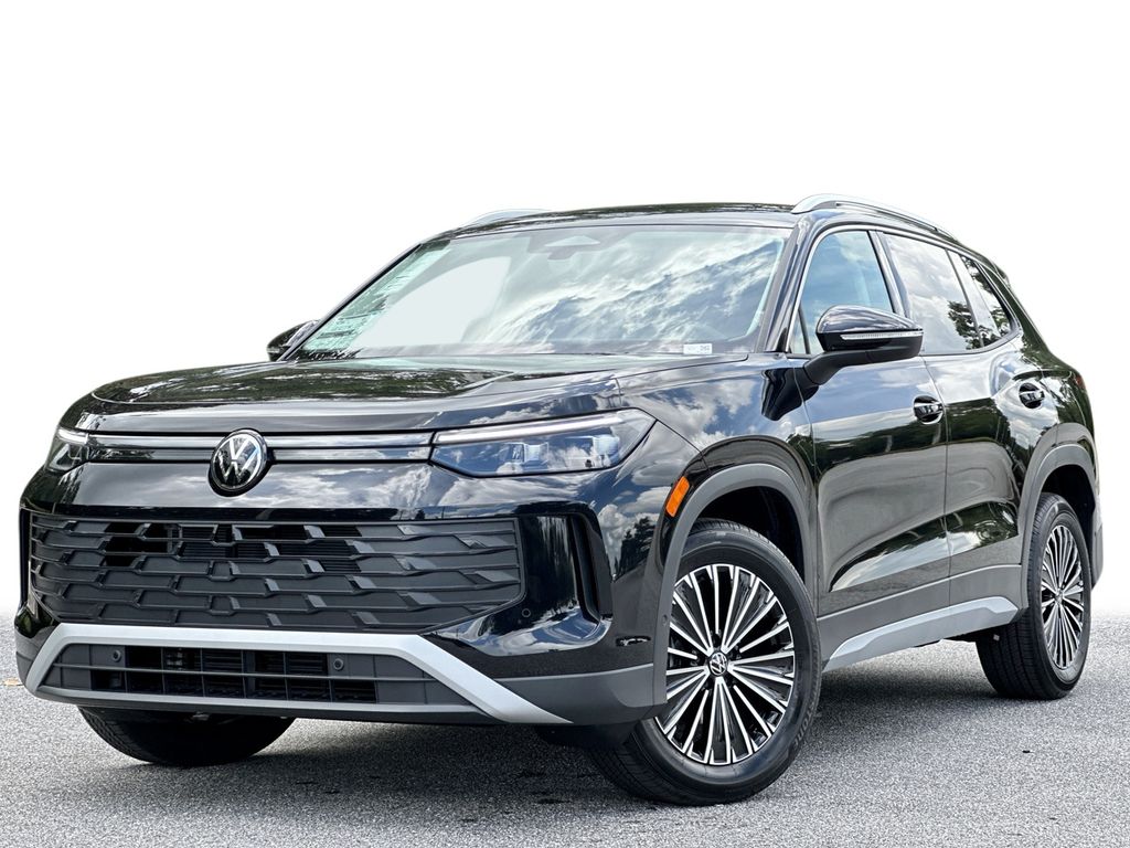 2025 Volkswagen Tiguan S's photo