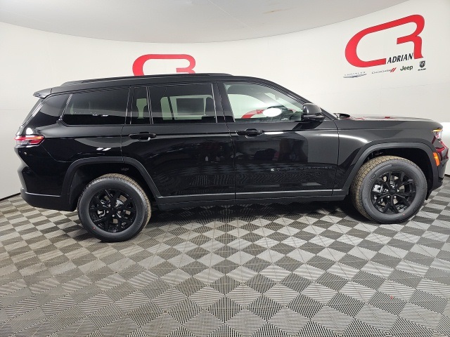 2025 Jeep Grand Cherokee Laredo Altitude photo 6
