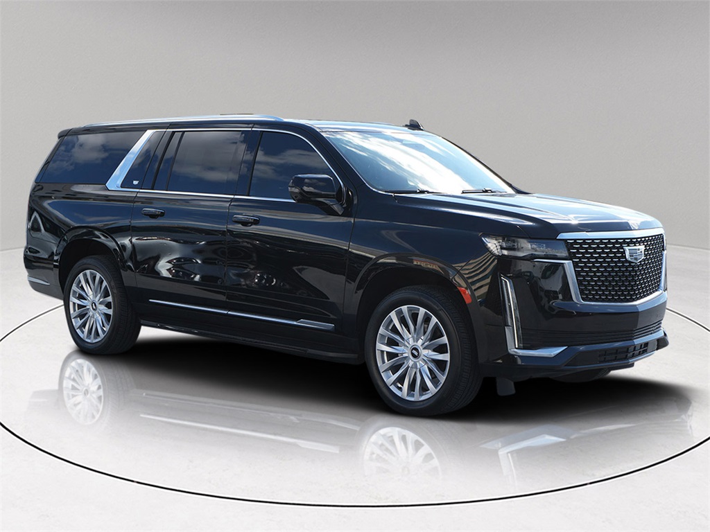 2023 Cadillac Escalade ESV Luxury's photo