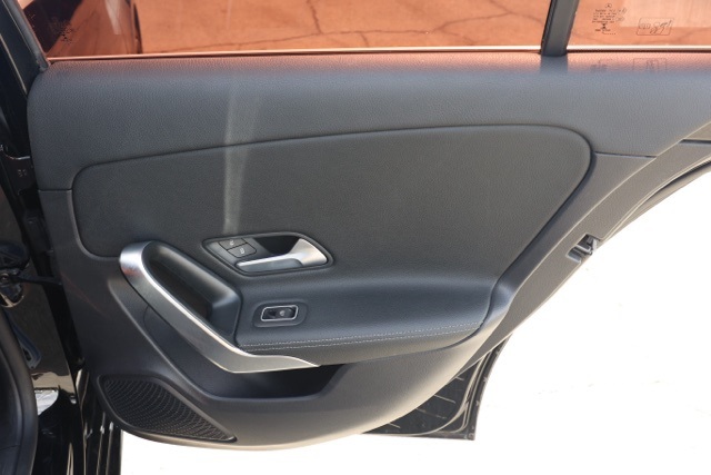 2021 Mercedes Benz A 220 photo 14
