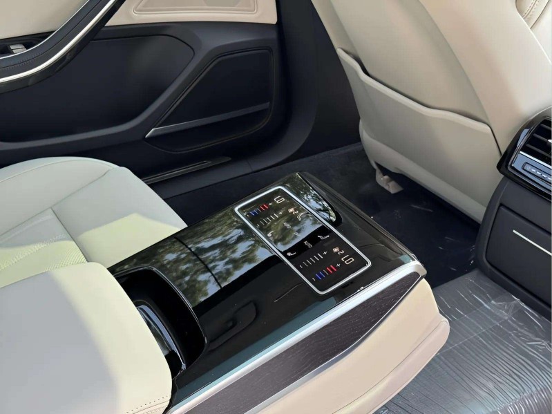 2025 Audi A8 L 55 photo 16