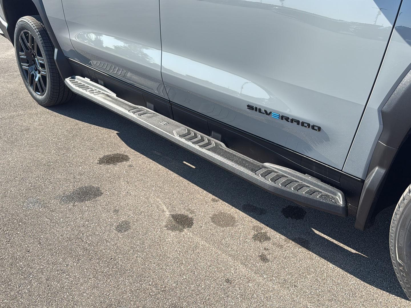 2026 Chevrolet Silverado EV LT photo 19
