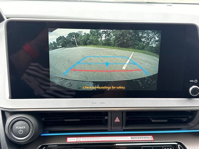 2025 Toyota Prius XLE photo 19