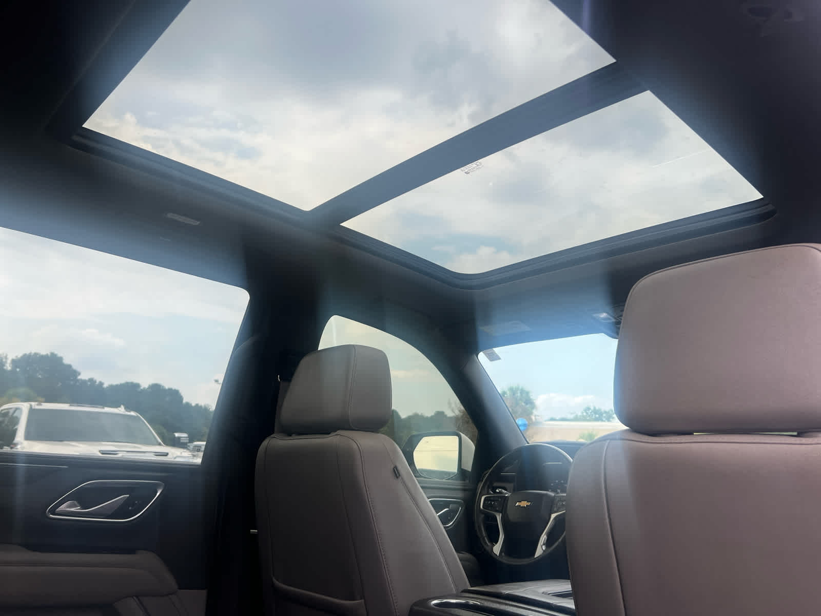 2022 Chevrolet Tahoe LT photo 24