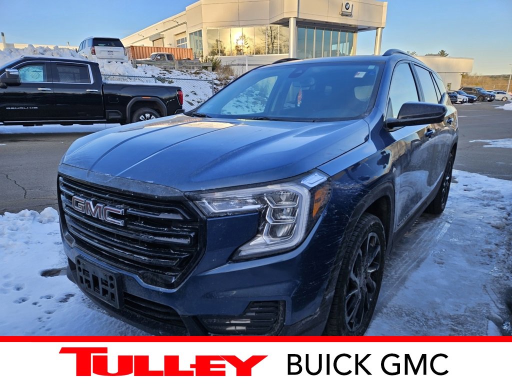 2024 GMC Terrain SLE's photo