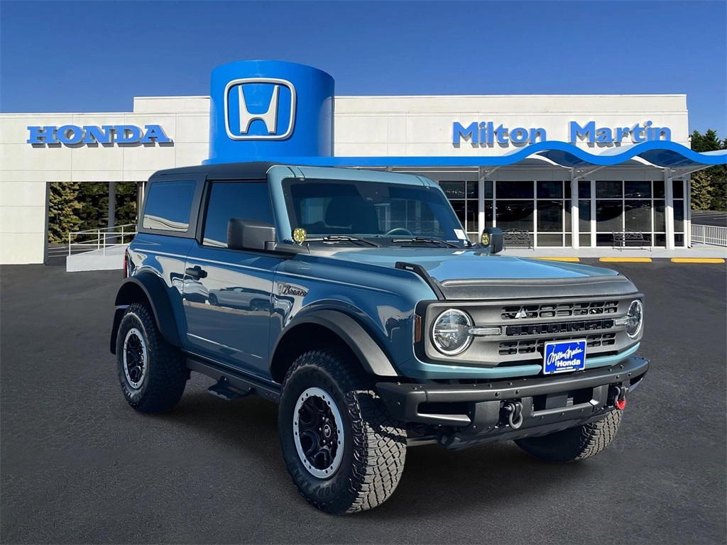 2023 Ford Bronco 2-Door Base's photo