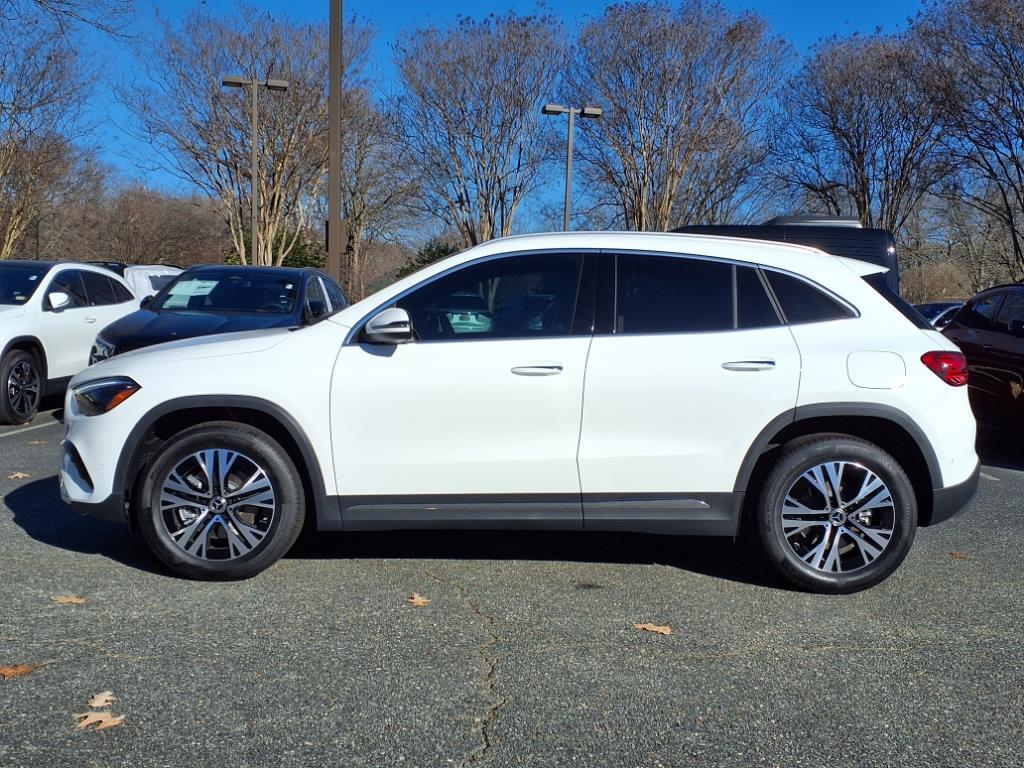 2025 Mercedes Benz GLA 250 photo 3
