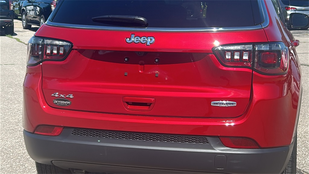 2025 Jeep Compass Latitude photo 5