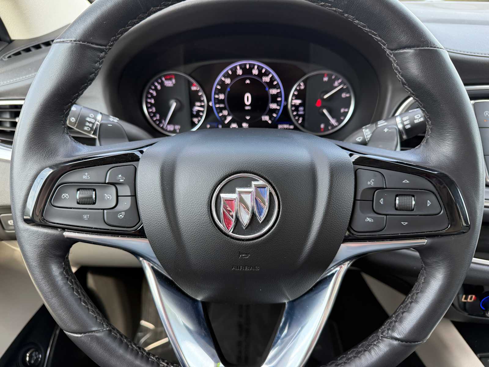 2023 Buick Enclave Avenir photo 24