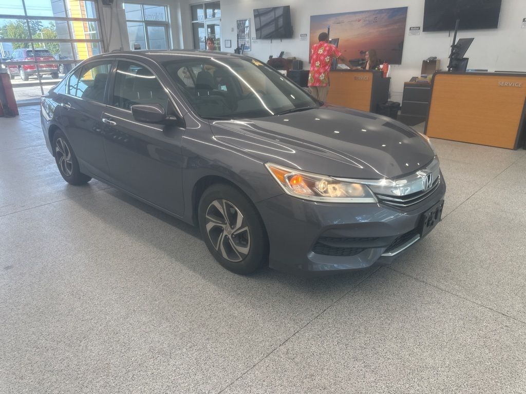2017 Honda Accord LX photo 16