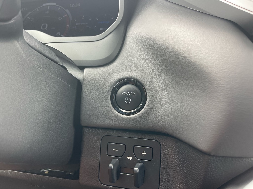 2025 Toyota Sequoia Platinum photo 19