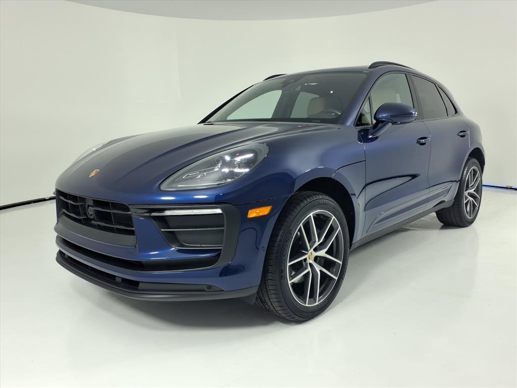 2023 Porsche Macan Base's photo