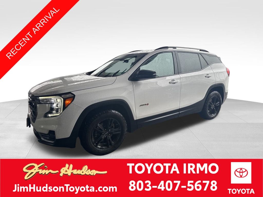 2023 GMC Terrain AT4's photo