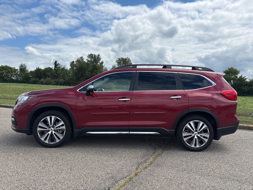 2022 Subaru Ascent Touring photo 2