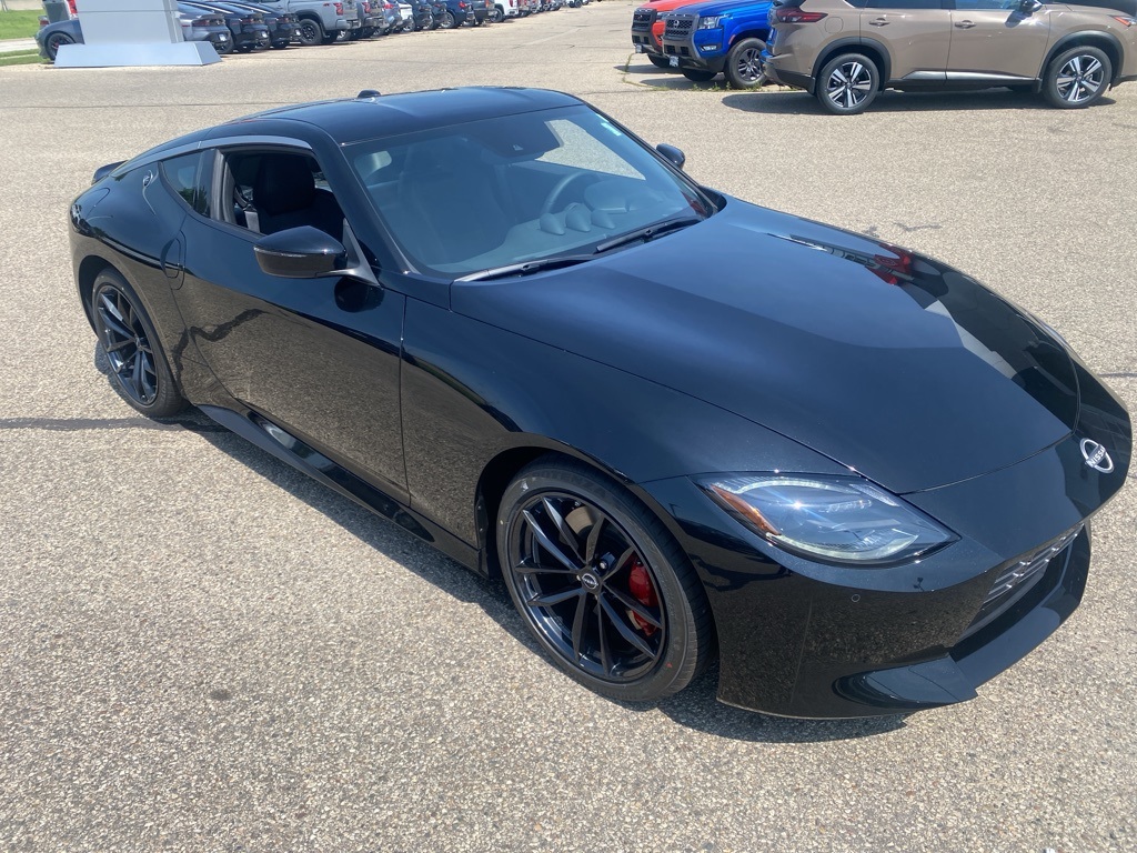 2025 Nissan Z Performance photo 2