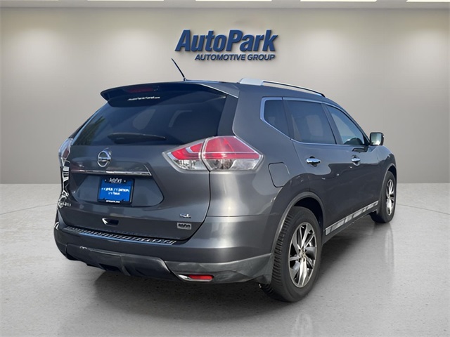 2015 Nissan Rogue SL photo 4