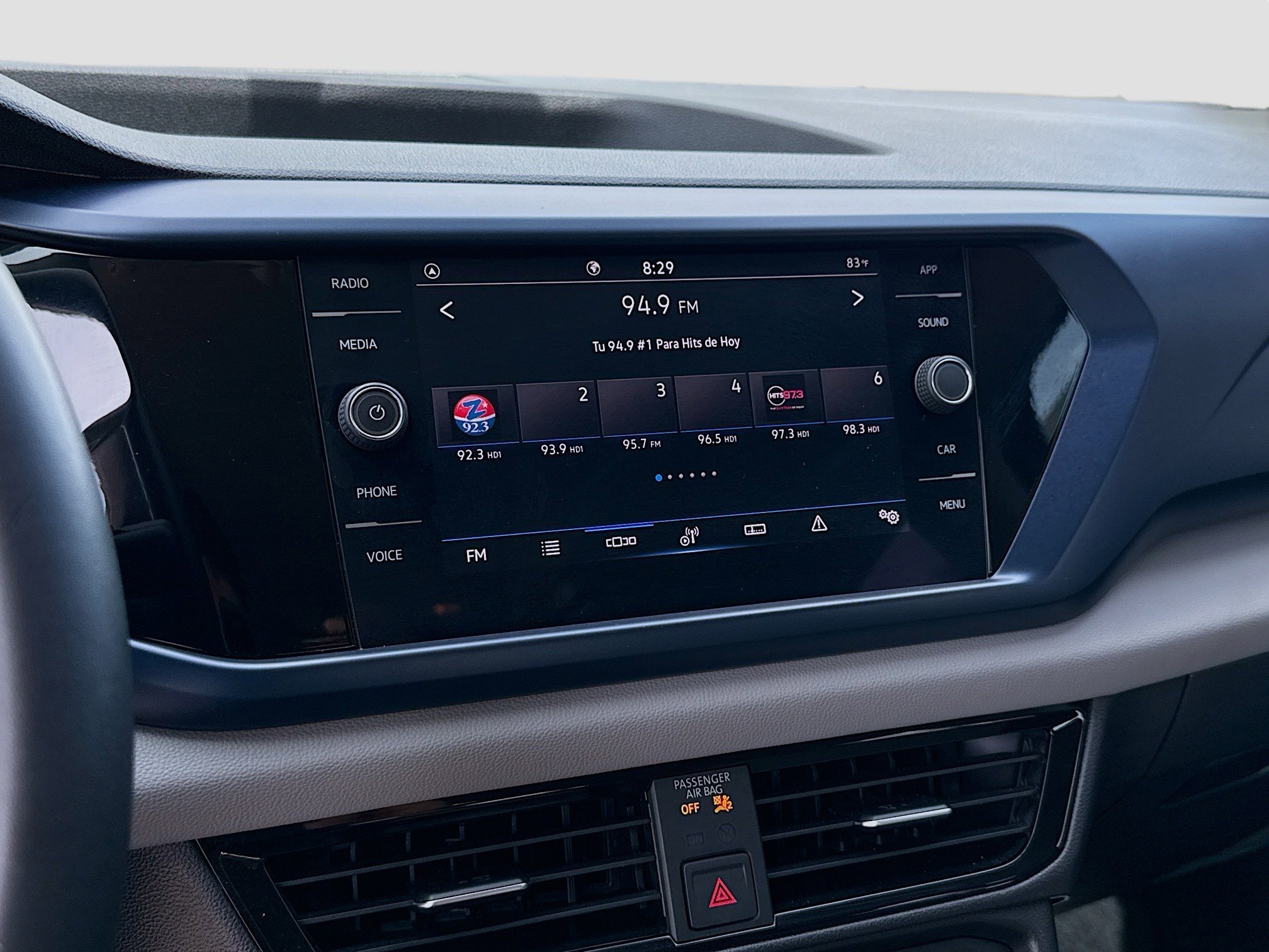 2022 Volkswagen Taos SE photo 4
