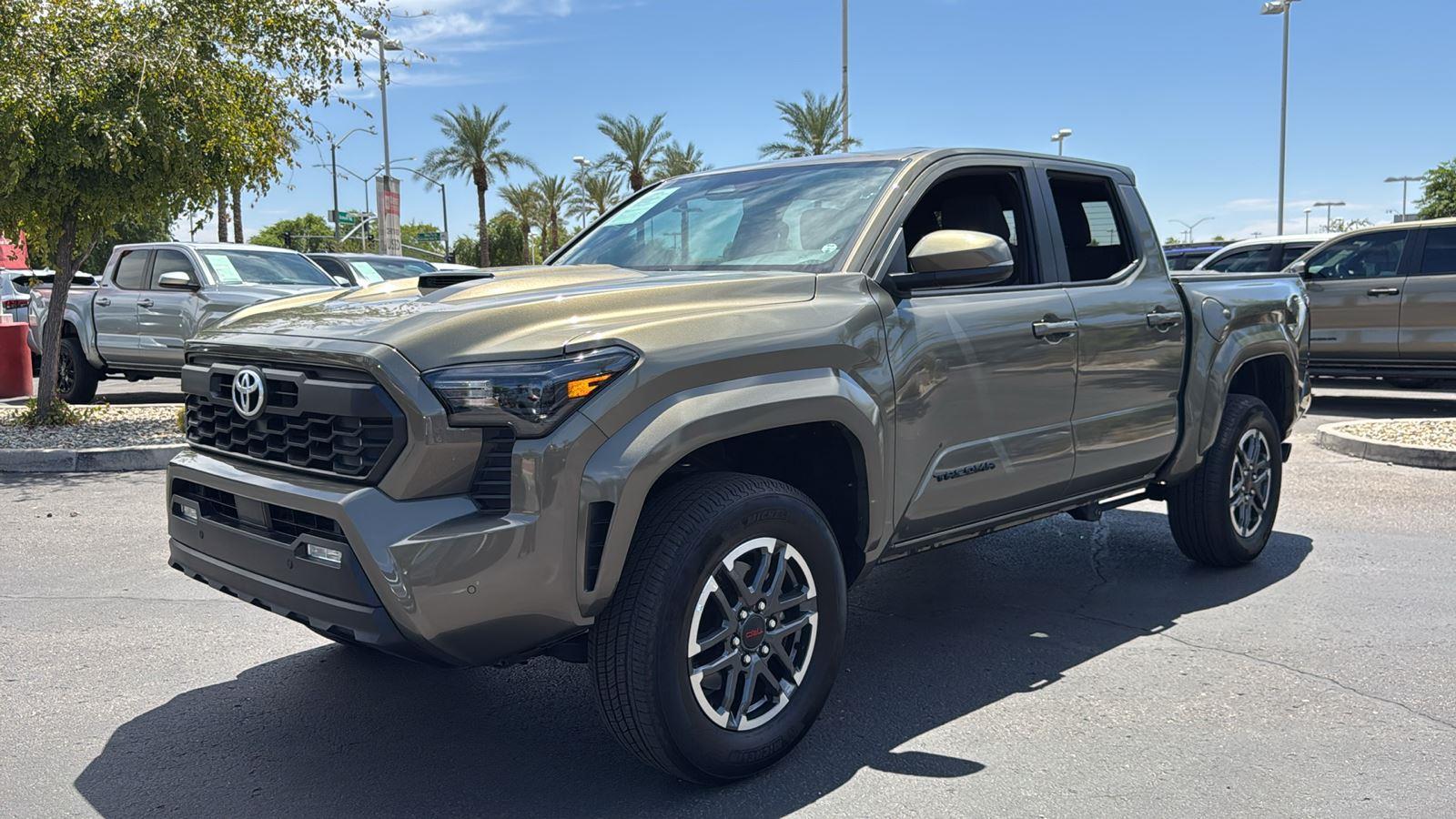 2024 Toyota Tacoma TRD Double Cab photo 3